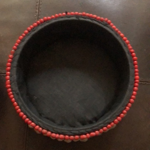 Shell beaded box - Picture 4 of 5